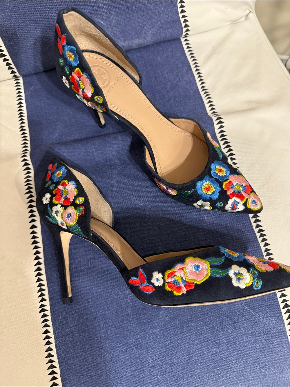 Tory Burch Navy Pointed-Toe D'Orsay Heels with Multicolor Floral Embroidery - Picture 3 of 7